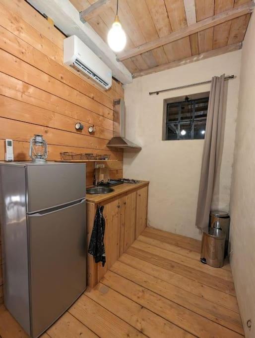 - Independant A Apartment *