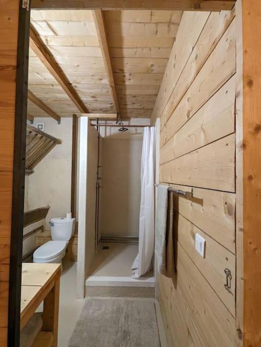 - Independant A Apartment Perouges